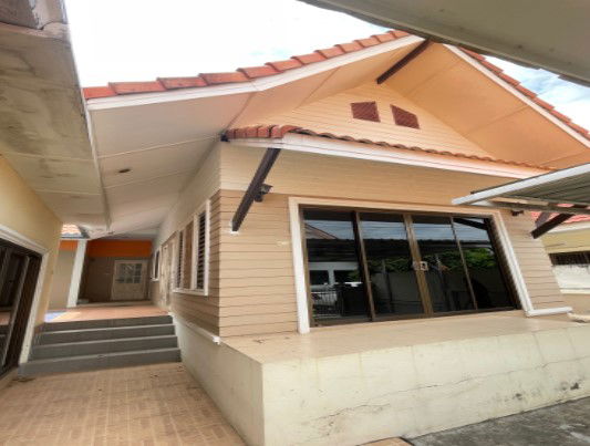 รูป บ้านเดี่ยว เนื้อที่ทั้งหมด 292 ตารางเมตร 132/19 หมู่บ้านธารารมณ์ ตำบลอิสาณ อำเภอเมืองบุรีรัมย์ บุรีรัมย์ ราคา 2,125,000 บาท - รูปที่ 6/7