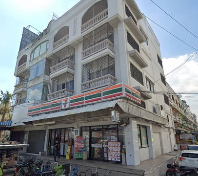 ARL LatKrabang 749m. 4.5-story commercial building for rent corner unit 23 sq wah 390 sq m Asia Comm