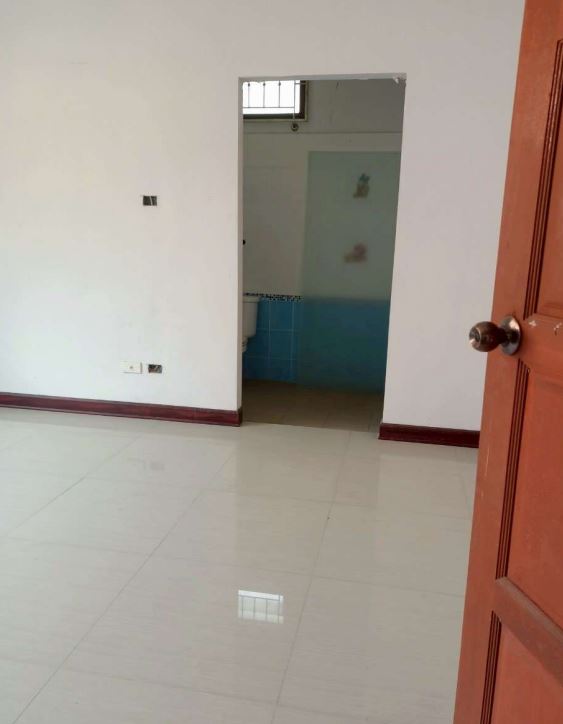 รูป บ้านเดี่ยว เนื้อที่ทั้งหมด 703.6 ตารางเมตร 90/9 หมู่บ้านอัญชลี ตำบลเวียงสระ อำเภอเวียงสระ สุราษฎร์ธานี ราคา 6,490,000 บาท - รูปที่ 7/13