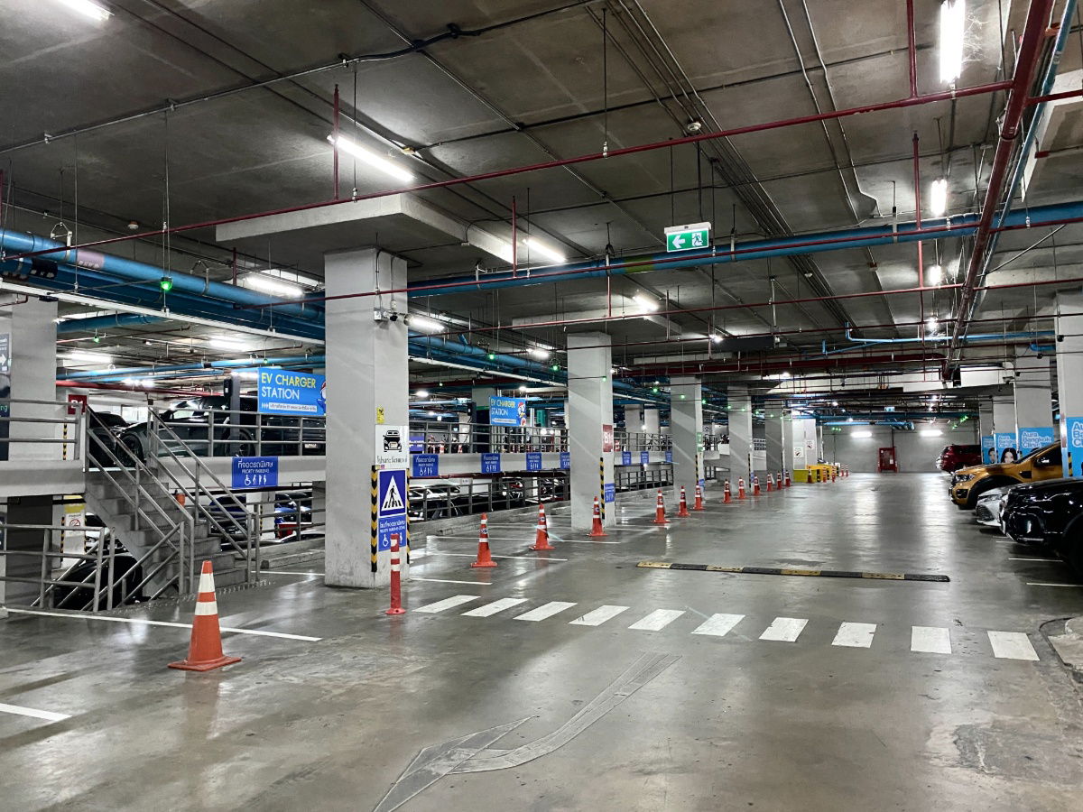 picture ✨ Premium Retail Space for Rent in the Heart of Thonglor–Ekkamai (Owner Post) 📍 Unit 303 | 3rd Floor | Donki Mall Thonglor - 16/17