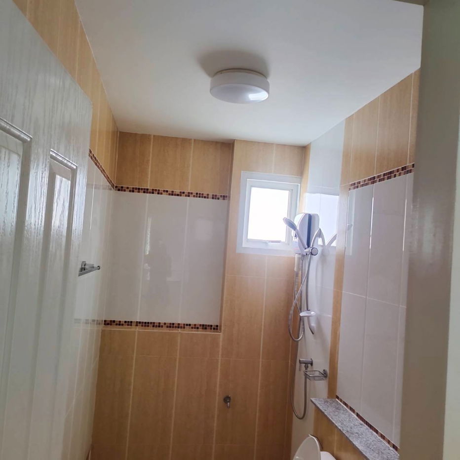 picture UK06-051 🏡 **Lake Valley House for rent, available to move in on October 4th!** 🌿 - Rent 30,000 baht/month  - 15/20