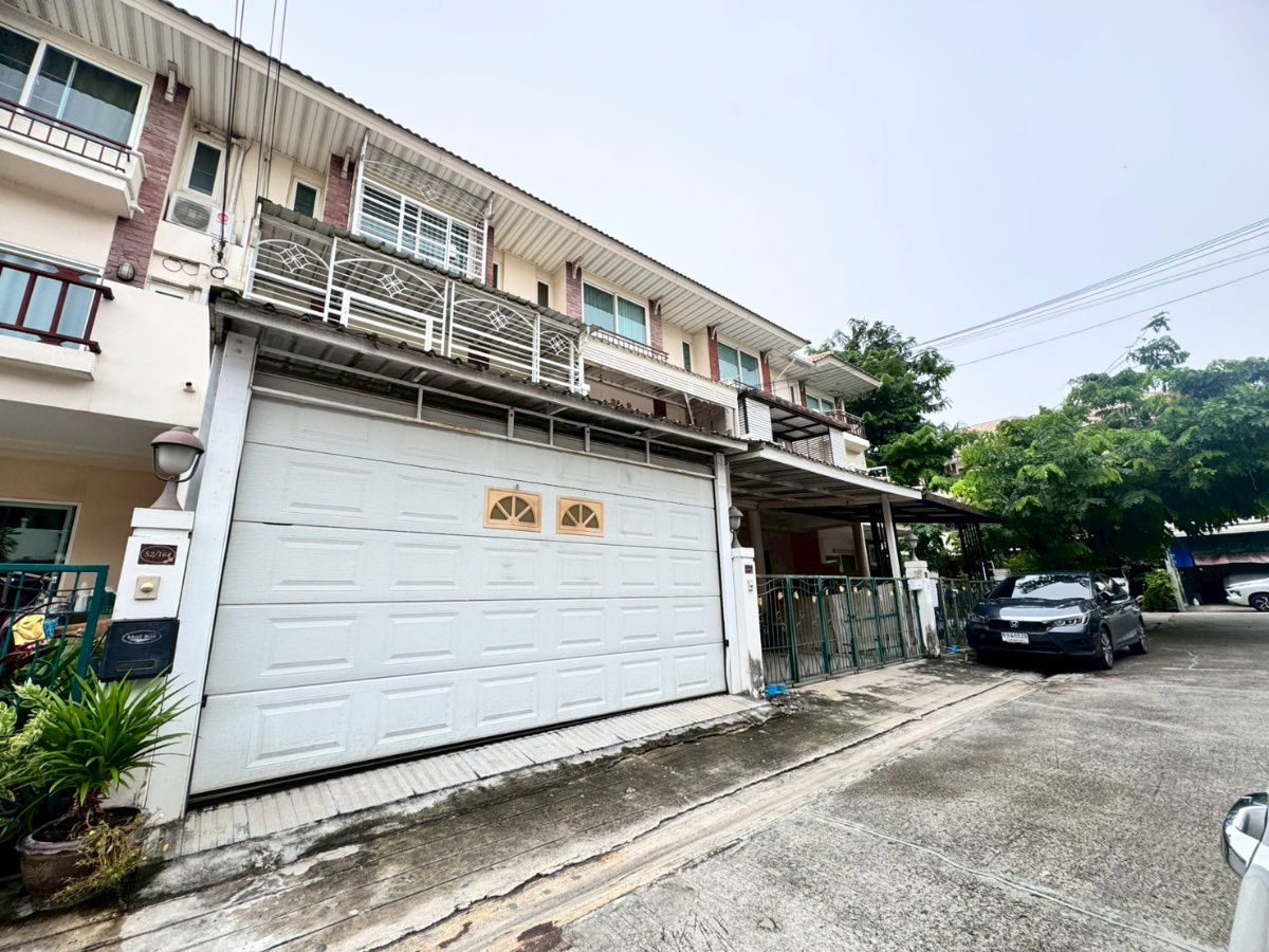 picture Urgent sale, Supalai Suan Luang Rama 9 Village, very new condition, only 4.1 million (N.668) - 6/12