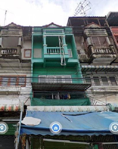 picture Lertlah School is 900m. Phetkasem 102-112 LakSong MRT Station 5.9km. 3-story 3bed Srivichai Hos 700 - 7/8