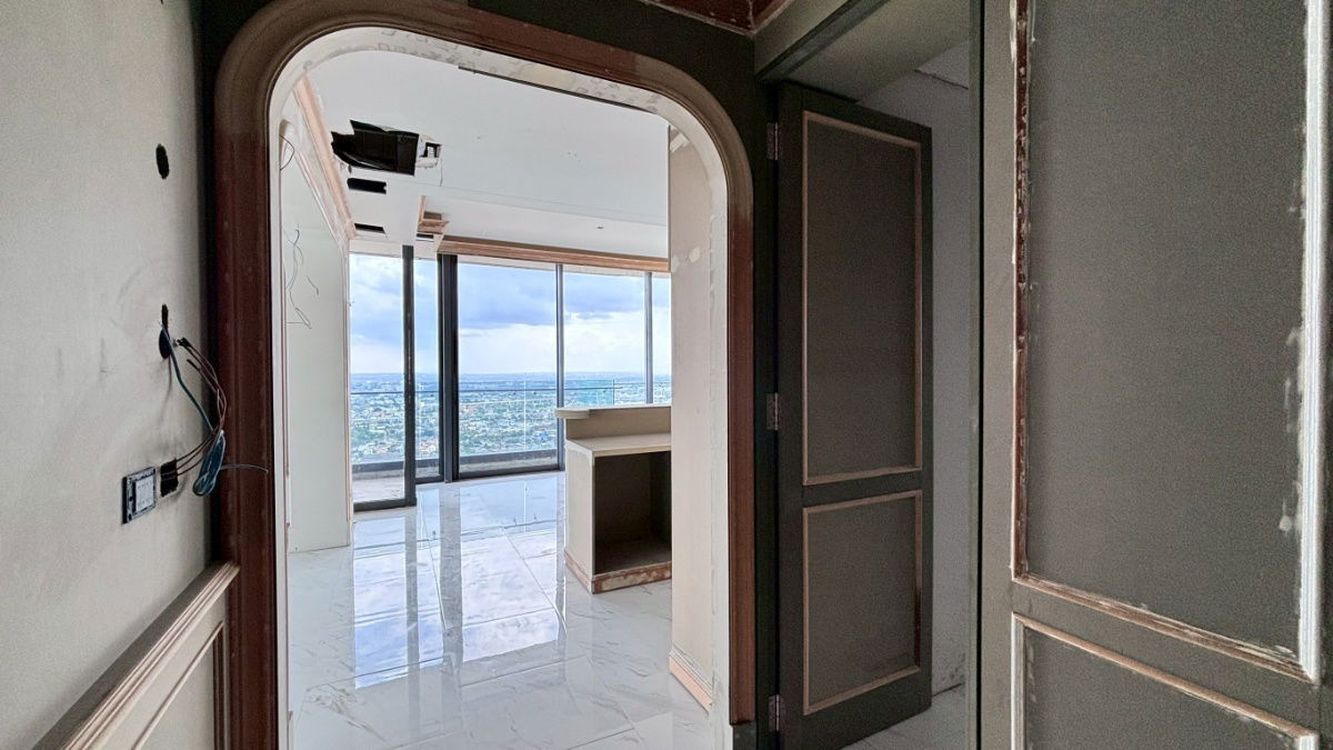 picture For sale: 5 bedrooms, 307 sq m., spacious unit at Canapaya Residences - 22/44