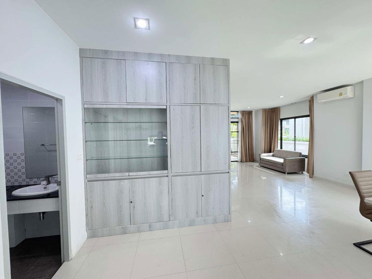 picture Two-story detached house for rent in Thanapirom Village, Navanakorn Khlong Nueng, Khlong Luang District, Pathum Thani - 4/56