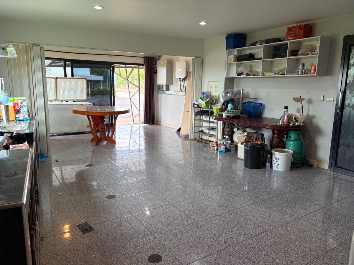 picture UK07-014 🏡 For sale: 3-story commercial building, prime location in the heart of the city, suitable for investment‼️ - 12/30