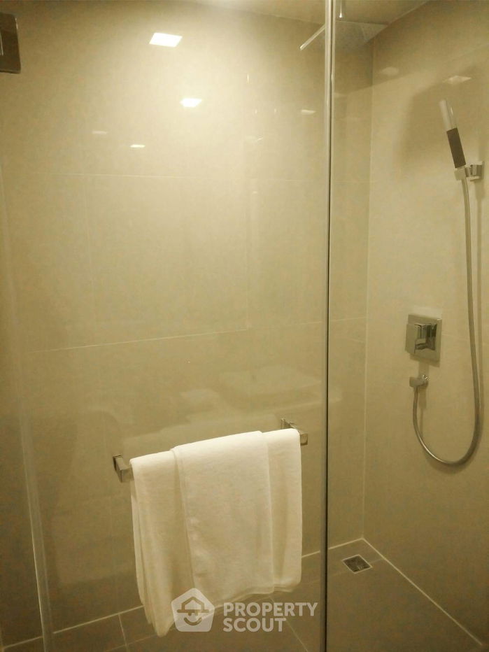 picture 1-BR Condo at LIV @ 49 near BTS Thong Lor (ID 2254040) - 11/11