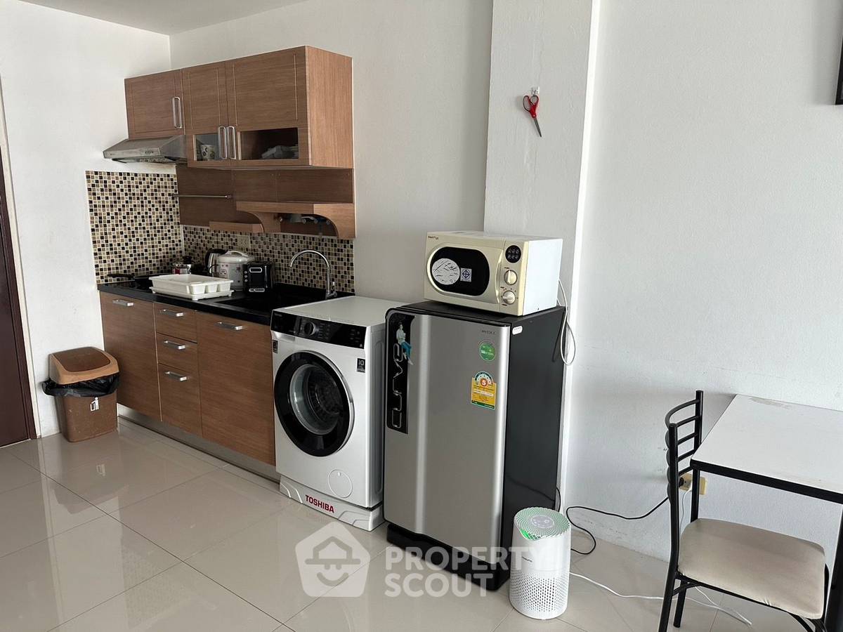 picture Studio Condo at View Talay 8 Condominium Jomtien close to Jomtien Beach (ID 2188563) - 4/16