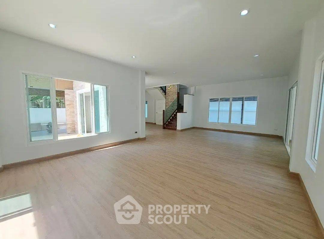 picture 3-BR House near MRT Yaek Tiwanon (ID 2165608) - 7/18