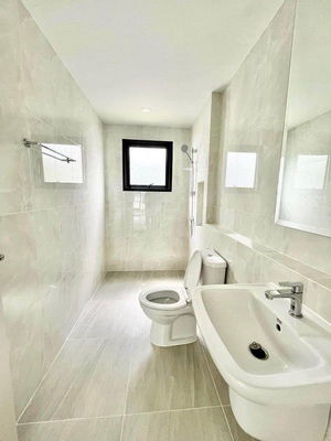 picture FOR RENT CENTRO DONMUANG - CHAENGWATTANA / 4 bedrooms 4 bathrooms / 51 Sqw. 200 Sqm. **45,000** CLOSE TO ROBINSON SRI SAMARN - 10/11