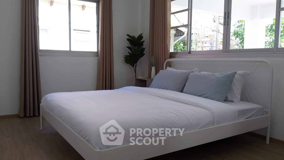 picture 3-BR House at Baan Chutikran Village close to Hua Hin City (ID 2055686) - 12/19