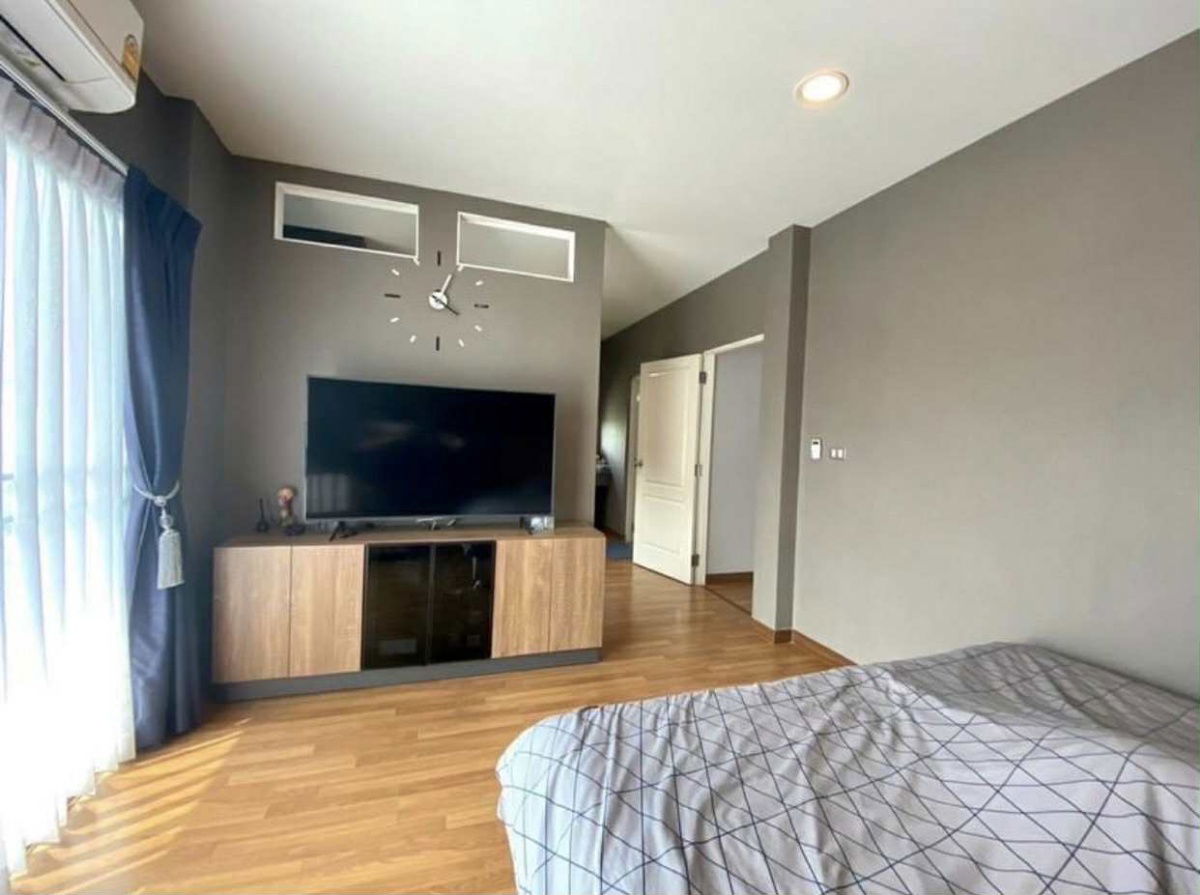 picture Centro Westgate house for sale 4.99 MB. - 4/14