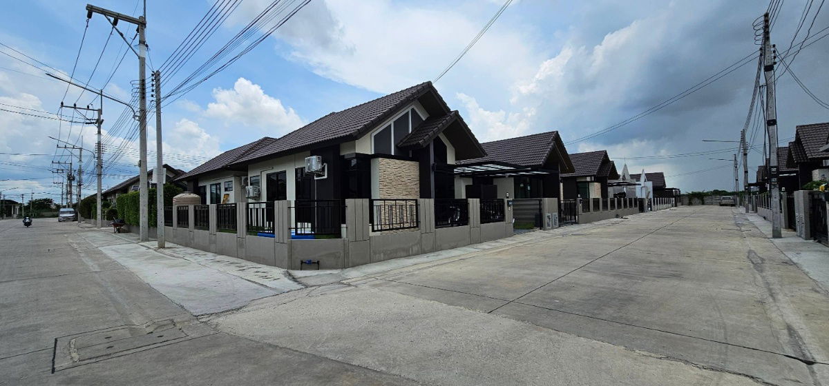 picture UK06-055 🏡 Single house at the edge of Sanmanee Village, Nature 17 🧡 For rent 14,000 baht/month — Ready to move in 1 Oct. 2025 - 12/14
