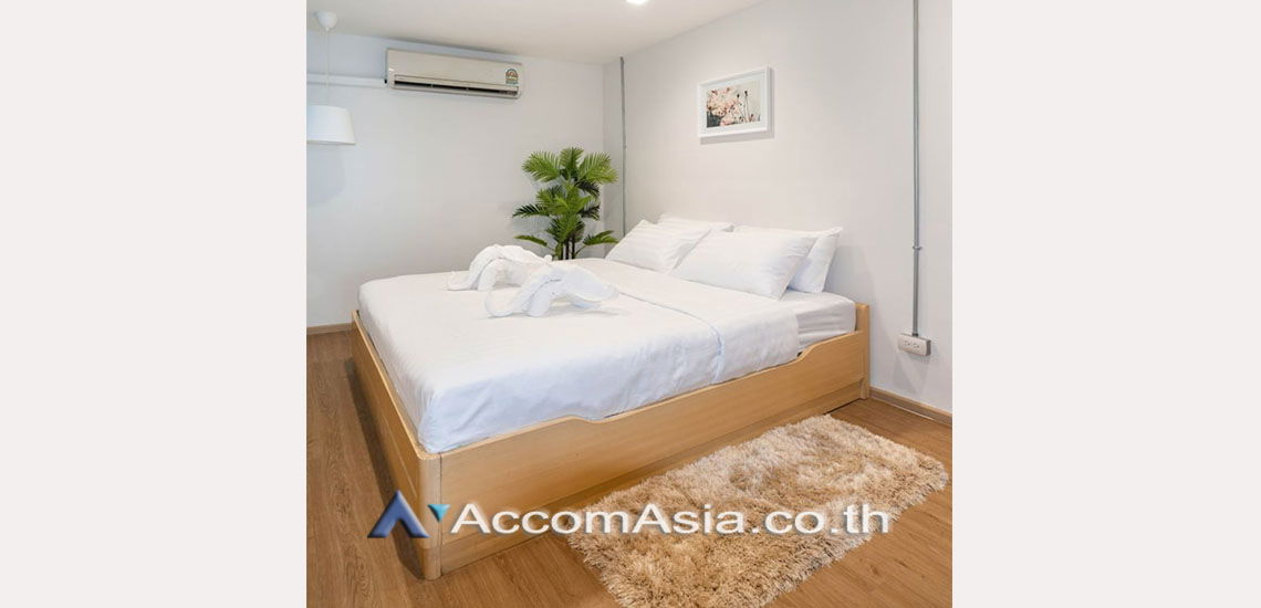picture 🔼🔽 AccomA 📩 Big Balcony,Garden View,Home Office 5 BR House in Khlong Ton Nuea (AA30419) - 10/14