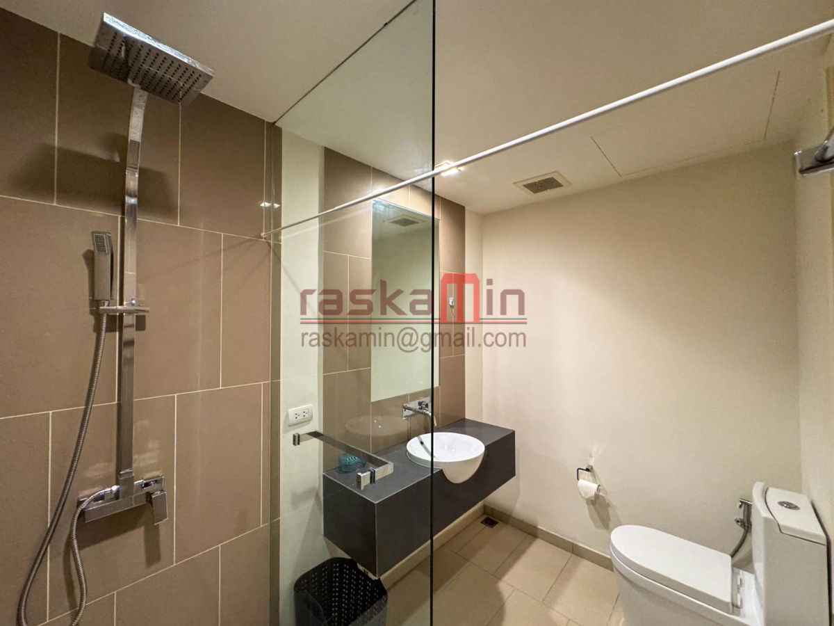 picture  For Rent – Luxury Beachfront Condo at Zire Wongamat - 12/22
