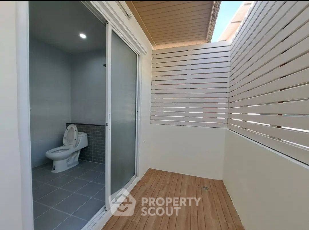 picture 3-BR House near MRT Yaek Tiwanon (ID 2165608) - 12/18