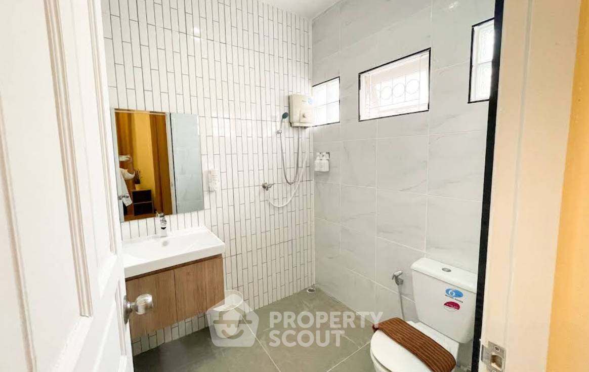 picture 3-BR House at Baan Chutikran Village close to Hua Hin City (ID 2055686) - 5/19