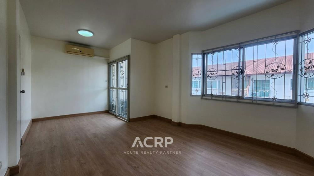 picture 3-story townhome for sale, newly renovated, Supalai Sukhumvit-Srinakarin, in good condition - 14/19