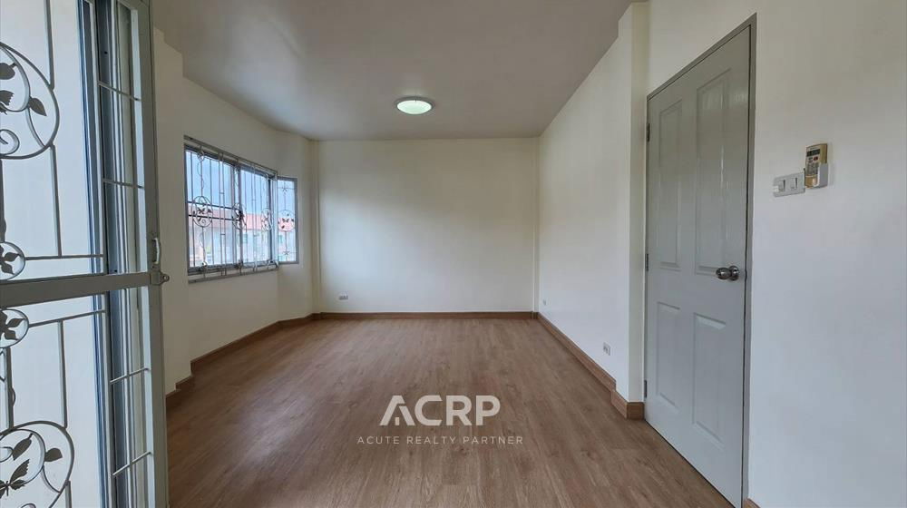 picture 3-story townhome for sale, newly renovated, Supalai Sukhumvit-Srinakarin, in good condition - 15/19