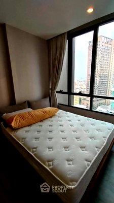 Condos for rent : High-Floor 1-BR 35 Sqm at The Room Sukhumvit 69, BTS Phra Khanong 100m (ID 2061003)