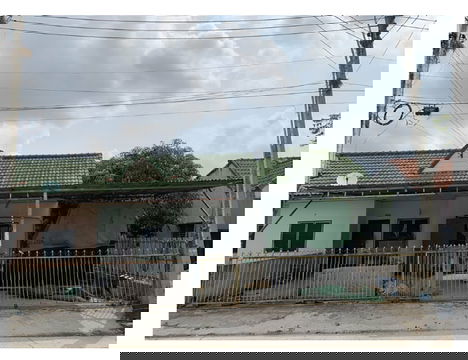 ทาวน์เฮ้าส์ 180 square meter Chonburi Phanat Nikhom Na Phrathat for 880000 THB