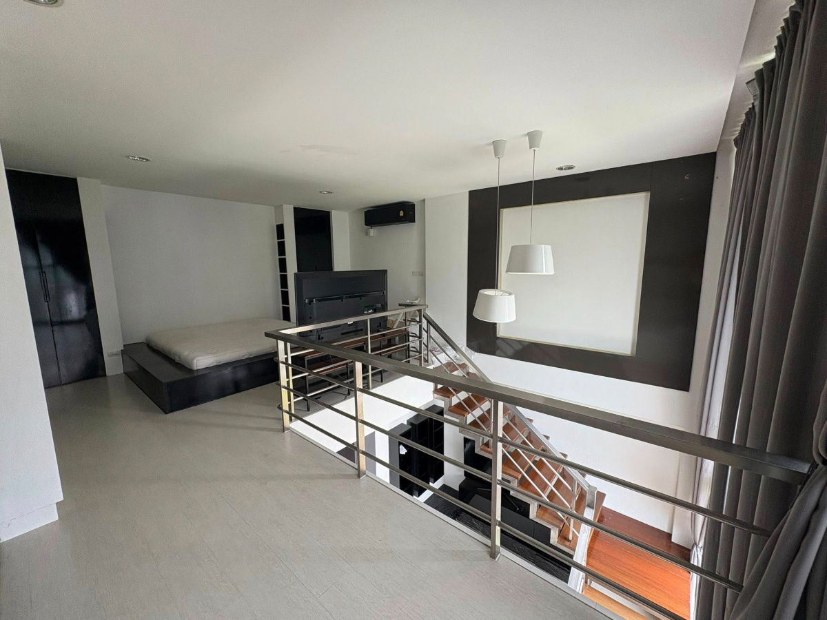 picture Urgent Rent!! Great Price! Beautifully Decorated Unit at D65 Condominium - 5/13