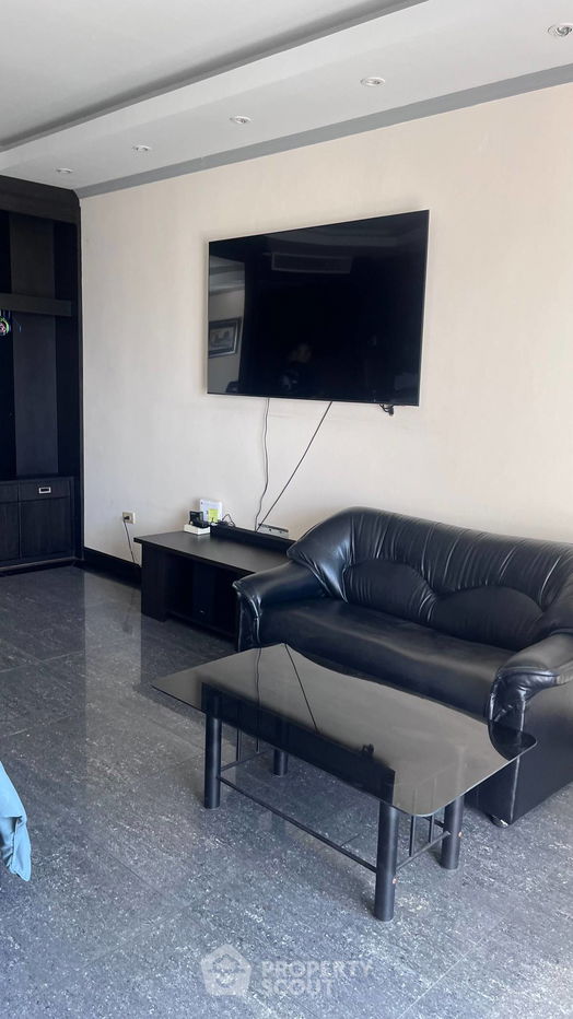 picture Studio Condo at View Talay 8 Condominium Jomtien close to Jomtien Beach (ID 2254465) - 4/10