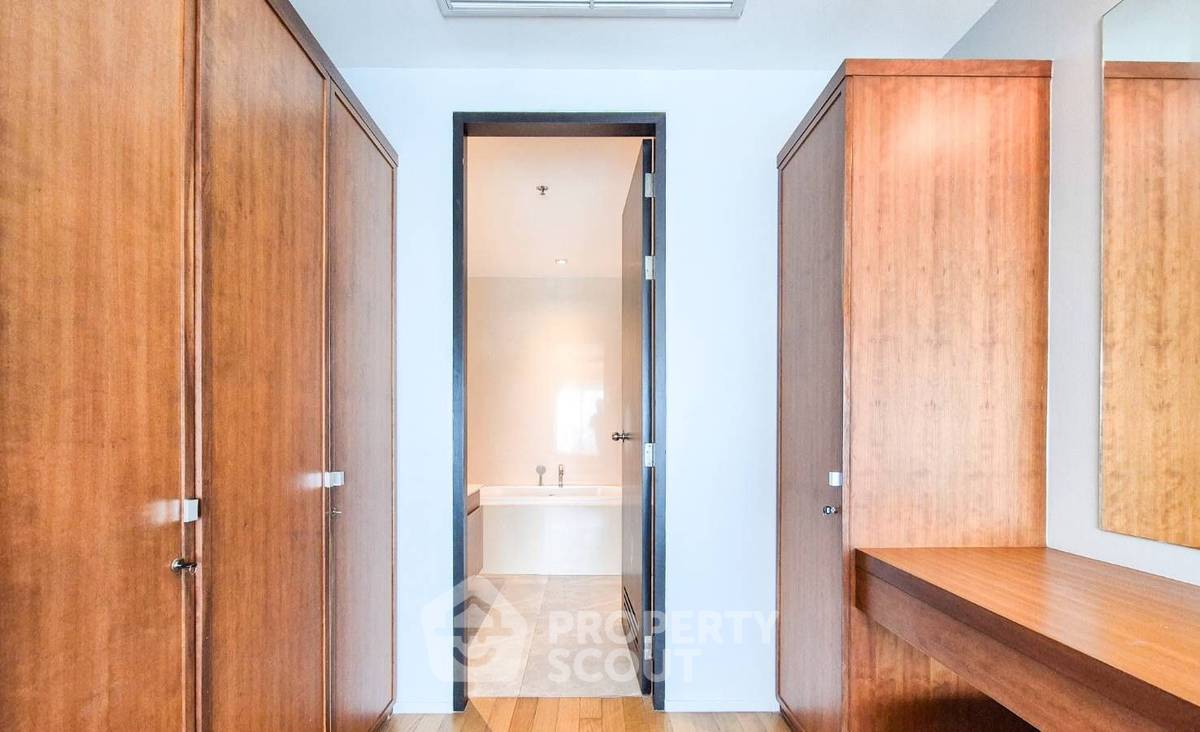 picture 2-BR Condo at The Madison near BTS Phrom Phong (ID 2253801) - 8/16