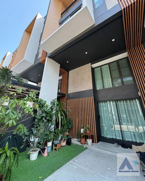🔼🔽 AccomA 📩 Pet friendly,Fully Furnished 3 BR Townhouse @Shizen Phatthanakan (AA43345)
