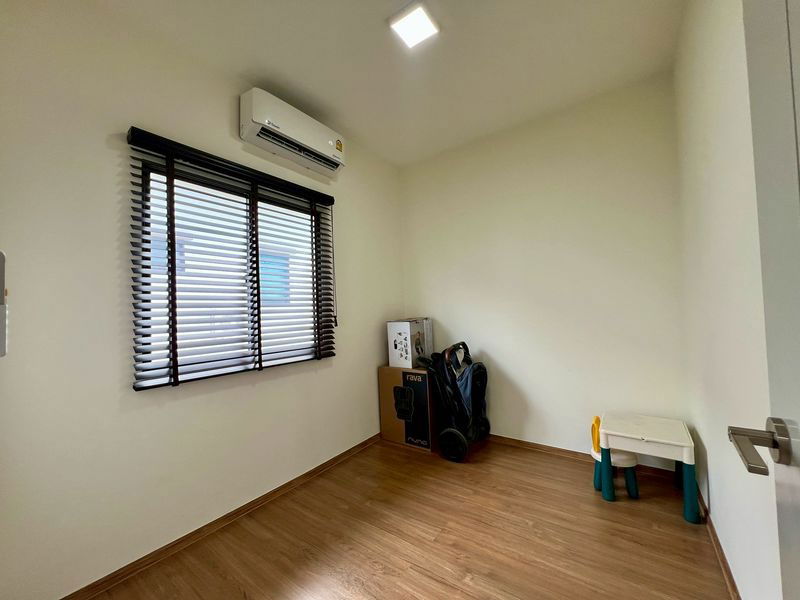 รูป 💎 "บ้านหลังริม + พื้นที่สนามข้างบ้านกว้างพิเศษ เหมือนได้ที่ดินเพิ่มฟรี!" 🏠 โครงการ Grande Pleno ราชพฤกษ์ 💥 ต่อเติมครบ ✨พร้อมอยู่ ​ - รูปที่ 13/20