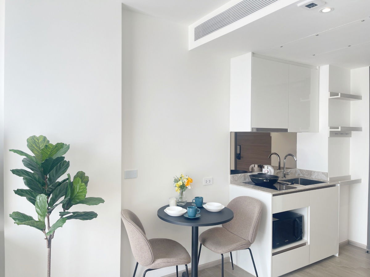 picture For rent, Fynn Asoke nearby BTS/MRT, fully furnished, with bathub . Ready to move in. - 2/13