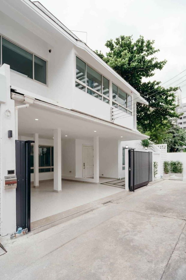 รูป ขาย Townhome 3 ชั้น สุขุมวิท 15 ทำเลทอง ใกล้ BTS อโศก & MRT เพชรบุรี เดิน 1 นาทีถึงโรงเรียนนานาชาติ NIST - รูปที่ 1/17