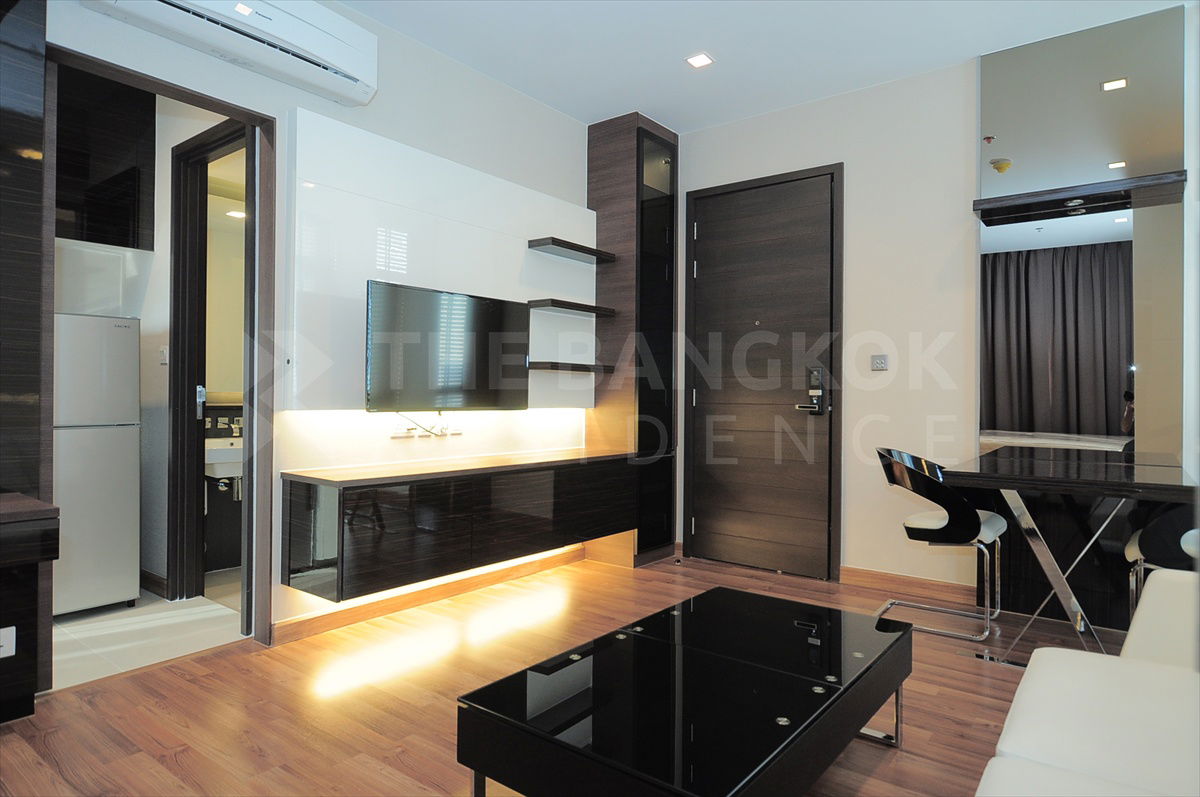 picture Ivy Ampio 🔥 Great Price, Prime Location, Don't Miss Out! 💸 Near MRT Thailand Cultural Centre  - 2/9
