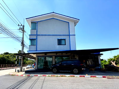 อาคารพาณิชย์ ชลบุรี : UK07-014 🏡 ขายอาคารพาณิชย์ 3 ชั้น ทำเลทอง ใจกลางเมือง เหมาะแก่การลงทุน‼️