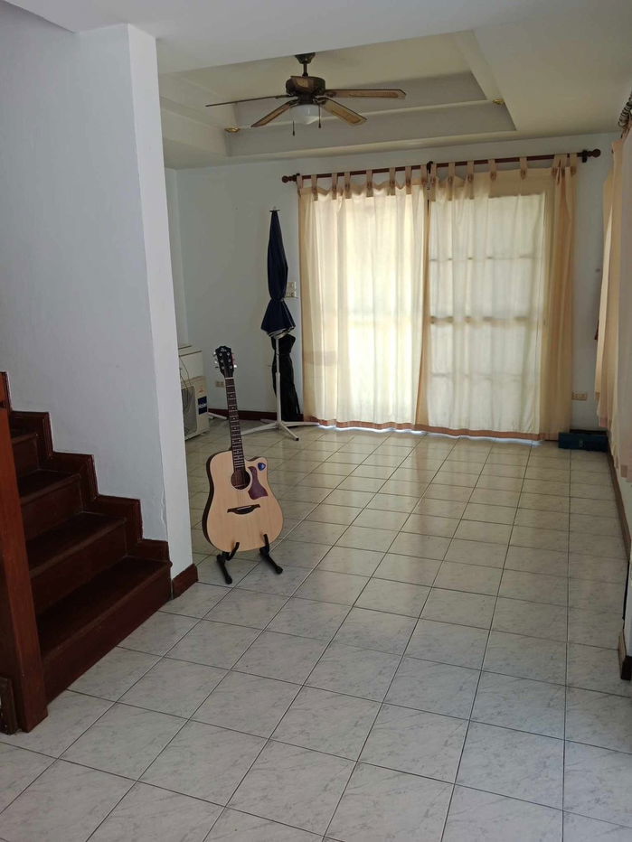 รูป UK06-036 🏡 ให้เช่าบ้านเดี่ยว 2 ชั้น หมู่บ้านปาร์คอิน 1 บางแสน 🛏 3 ห้องนอน | 🚿 2 ห้องน้ำ 💰 ค่าเช่า 13,000 บาท/เดือน - รูปที่ 4/5