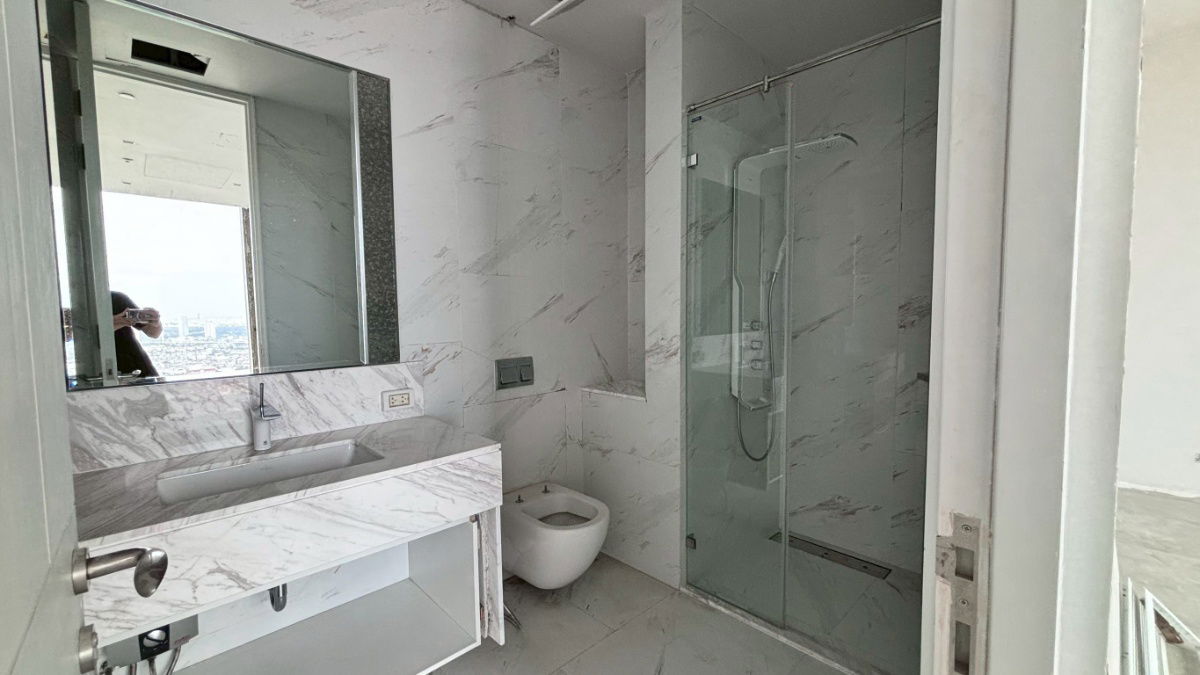 picture For sale: 5 bedrooms, 307 sq m., spacious unit at Canapaya Residences - 41/44