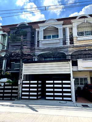 Houses for rent Sukhonthasawat Road : 📣🎊For Rent Townhome Lat Phrao 71-Nakniwat 48, newly decorated🎉
