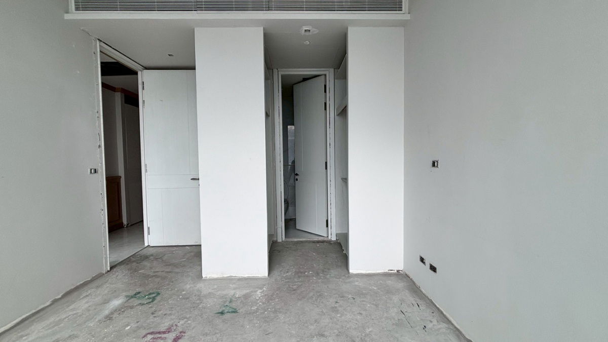 picture For sale: 5 bedrooms, 307 sq m., spacious unit at Canapaya Residences - 25/44
