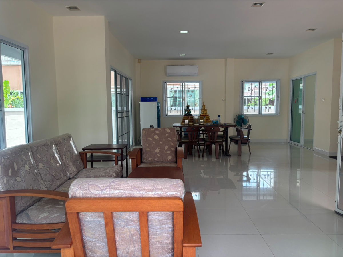 picture UK06-047 🏡 2-storey detached house, Grand Manirin, Sammuk, Bangsaen 💰 Rental price only 35,000 baht/month - 6/17