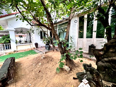 Houses for sale Sukhaphiban 5 Road : 2-storey detached house for sale, Chaiyapruek Ramintra Village, corner house with lots of space (N.1789)
