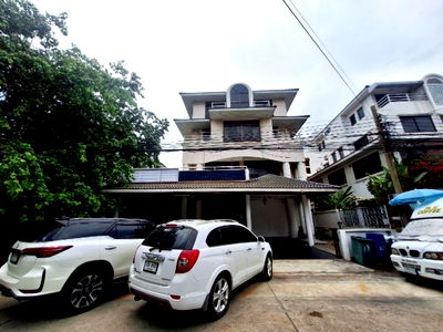 Shophouses for rent Wang Thonglang : Home Office For Rent – 4-Story Building, Next to 7-Eleven, in the Heart of Town in Town, Lat Phrao 94