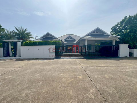 🏡 Luxury Pool Villa for Sale – European Home Place