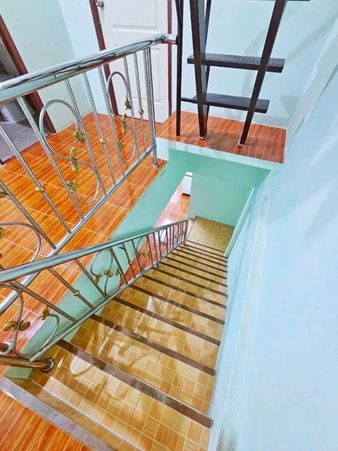 picture BTS KhuKhot 1km. BTS Kapo 1.5km. Commercial building for rent 3-storey Phahonyothin 56-58-60 with ro - 7/8