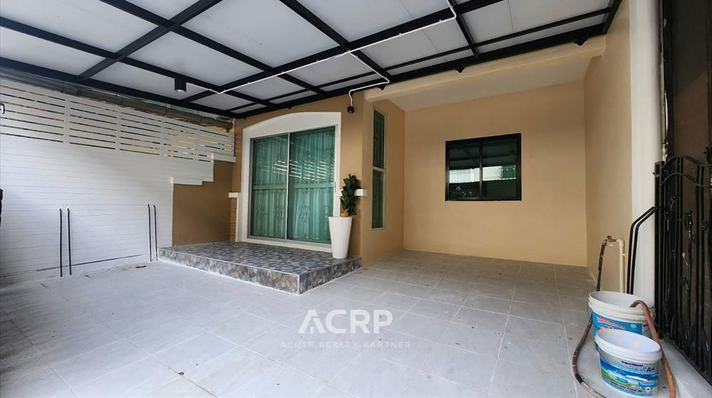 picture 3-story townhome for sale, newly renovated, Supalai Sukhumvit-Srinakarin, in good condition - 2/19