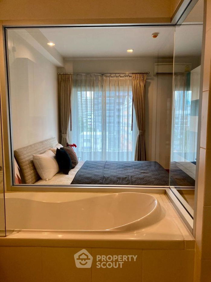 picture 1-BR Condo at The Seed Musee Sukhumvit 26 near BTS Phrom Phong (ID 869335) - 5/23
