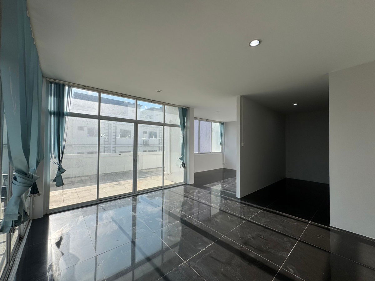 picture UK06-050 🔥 Urgent! 3-story home office for rent in the heart of Amata Nakorn, Chonburi 🔥 💼 Rent 90,000 baht/month  - 9/17