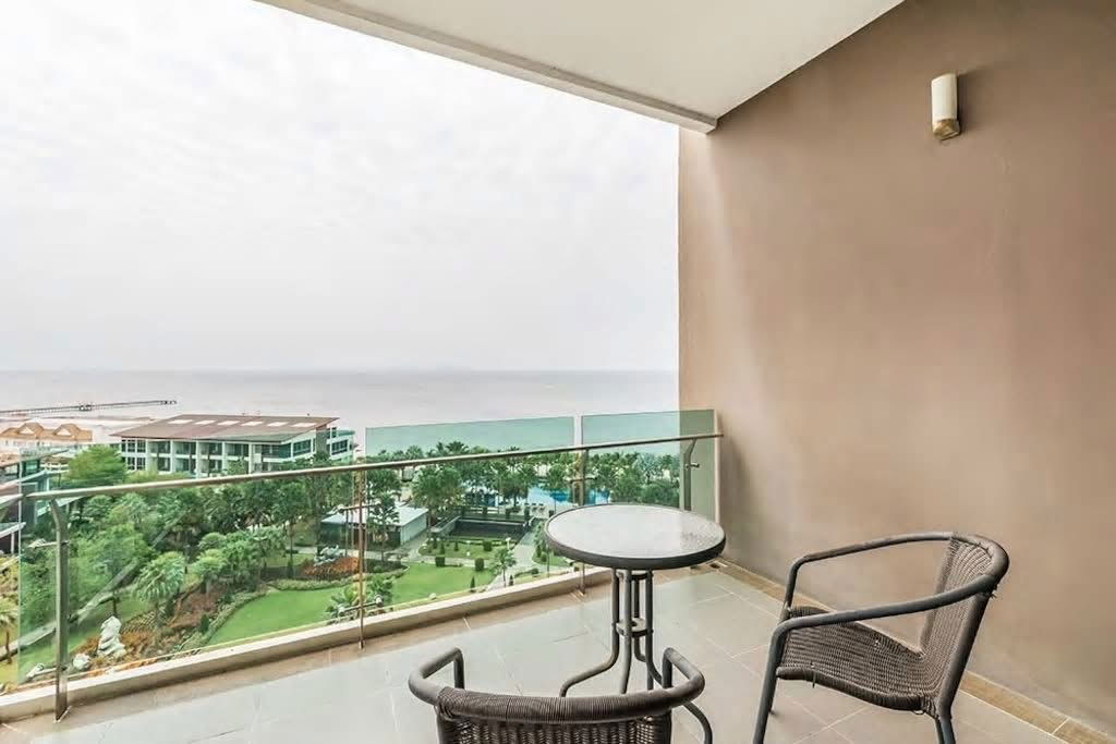 picture UK06-039 🎯 Condo for rent by the sea - A (corner room, sea view) 📍 Bang Saen, Chonburi Province 💰 Rental price 33,000 baht / month - 8/11