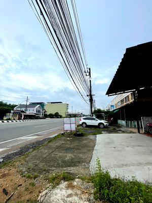 Shophouses for sale Hat Yai University : SHOP HOUSE 23 Sq.w. Hat Yai Songkhla Price on request