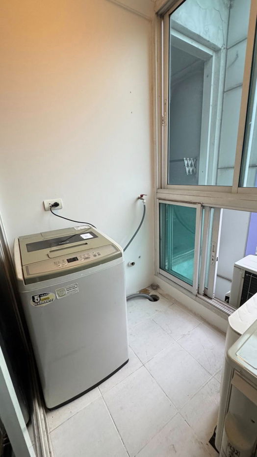 picture BTS Saphan Khwai 1.2 km. Price  30,000 Baht Condo Chateau In Town Phaholyothin 11 ( Rental ) - 15/16