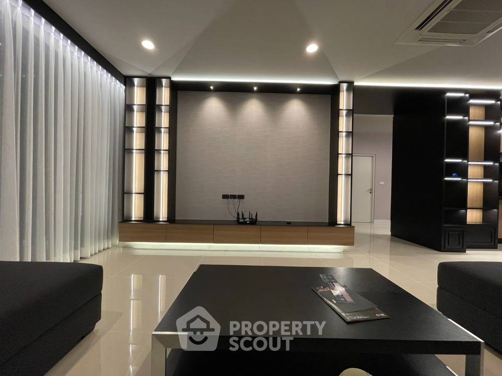 picture 4-BR House at Setthasiri-Krungthep Kreetha 2 in Hua Mak (ID 1404066) - 2/12